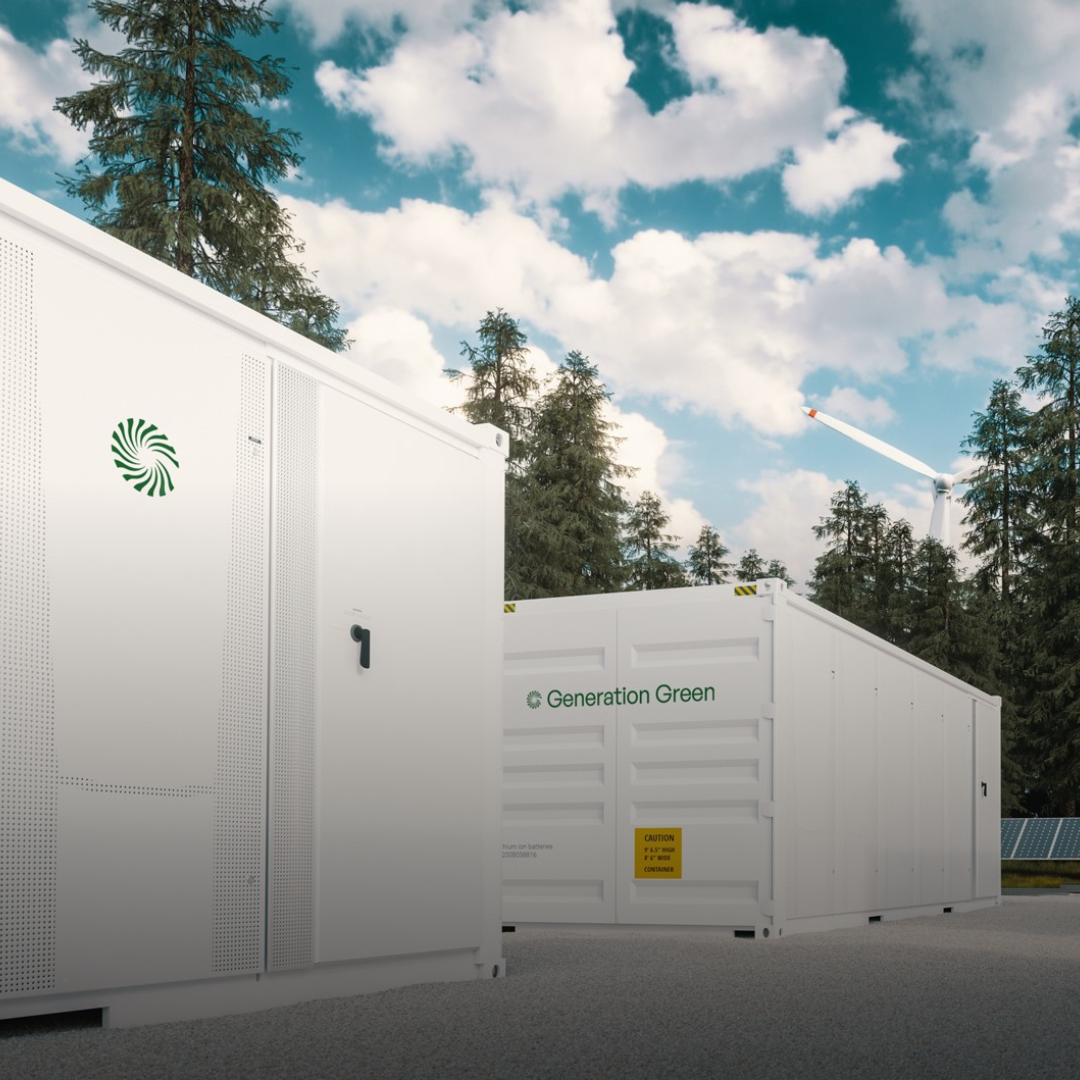 Batterijcontainers op bedrijventerrein.