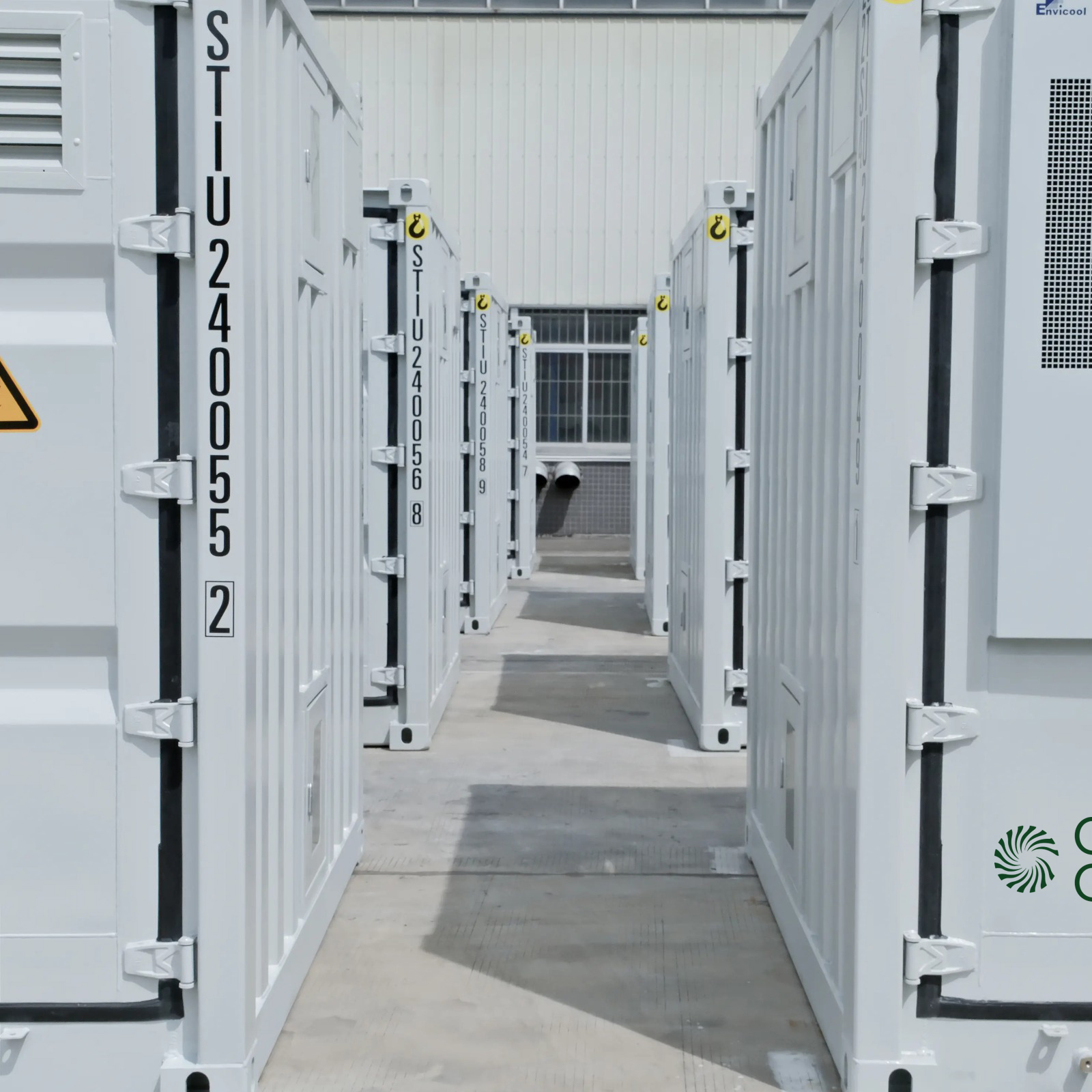 batterijcontainer op bedrijventerrein